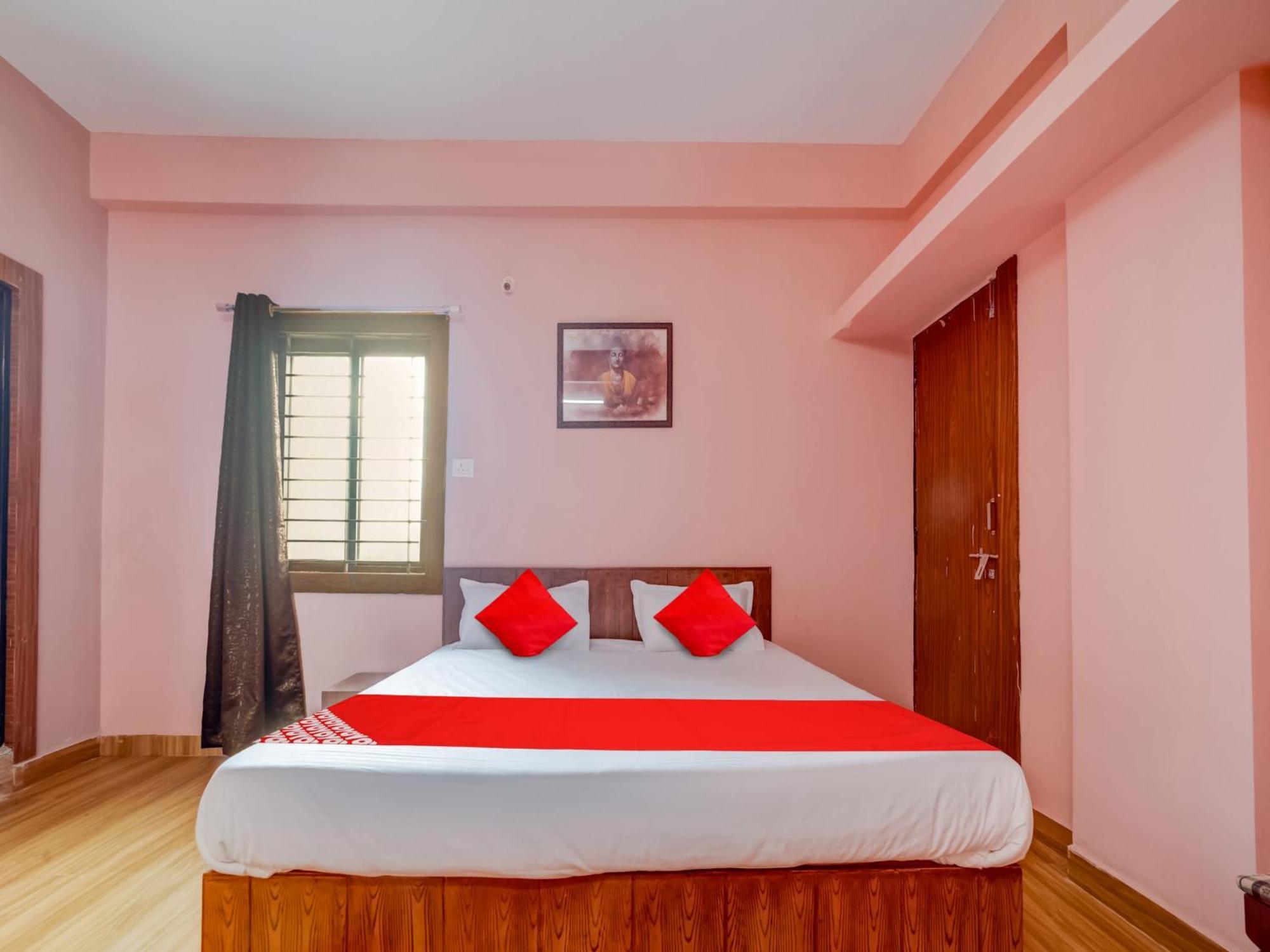 Hotel O Crown Square Bhopál Kültér fotó