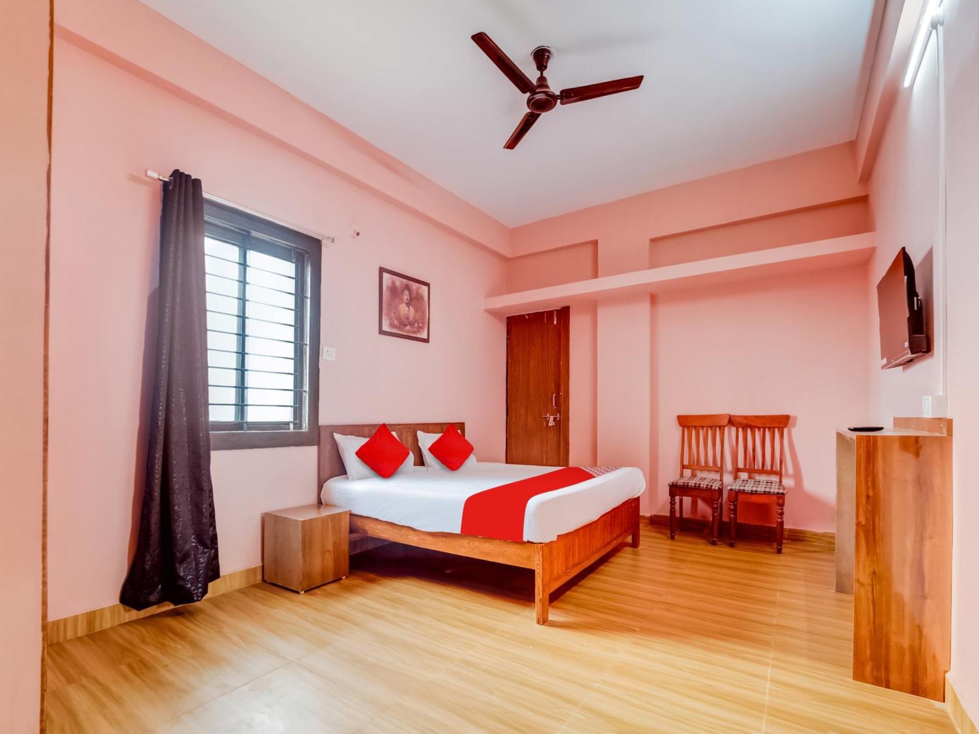 Hotel O Crown Square Bhopál Kültér fotó