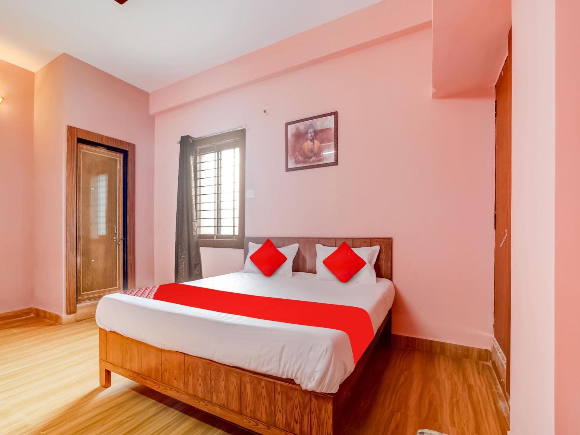 Hotel O Crown Square Bhopál Kültér fotó
