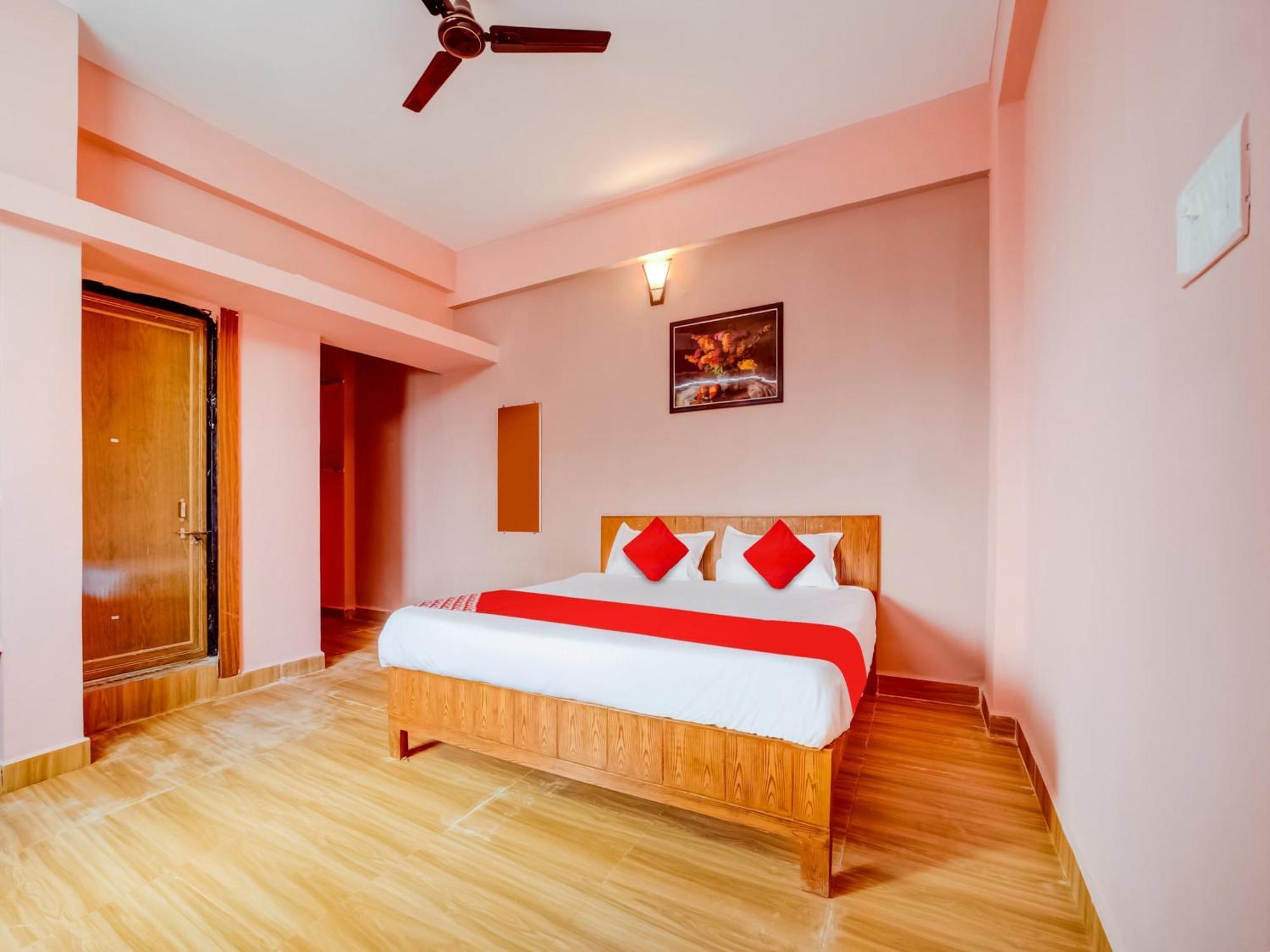 Hotel O Crown Square Bhopál Kültér fotó
