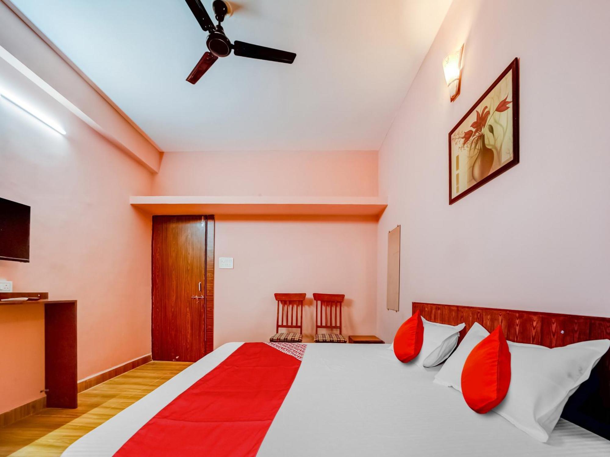 Hotel O Crown Square Bhopál Kültér fotó