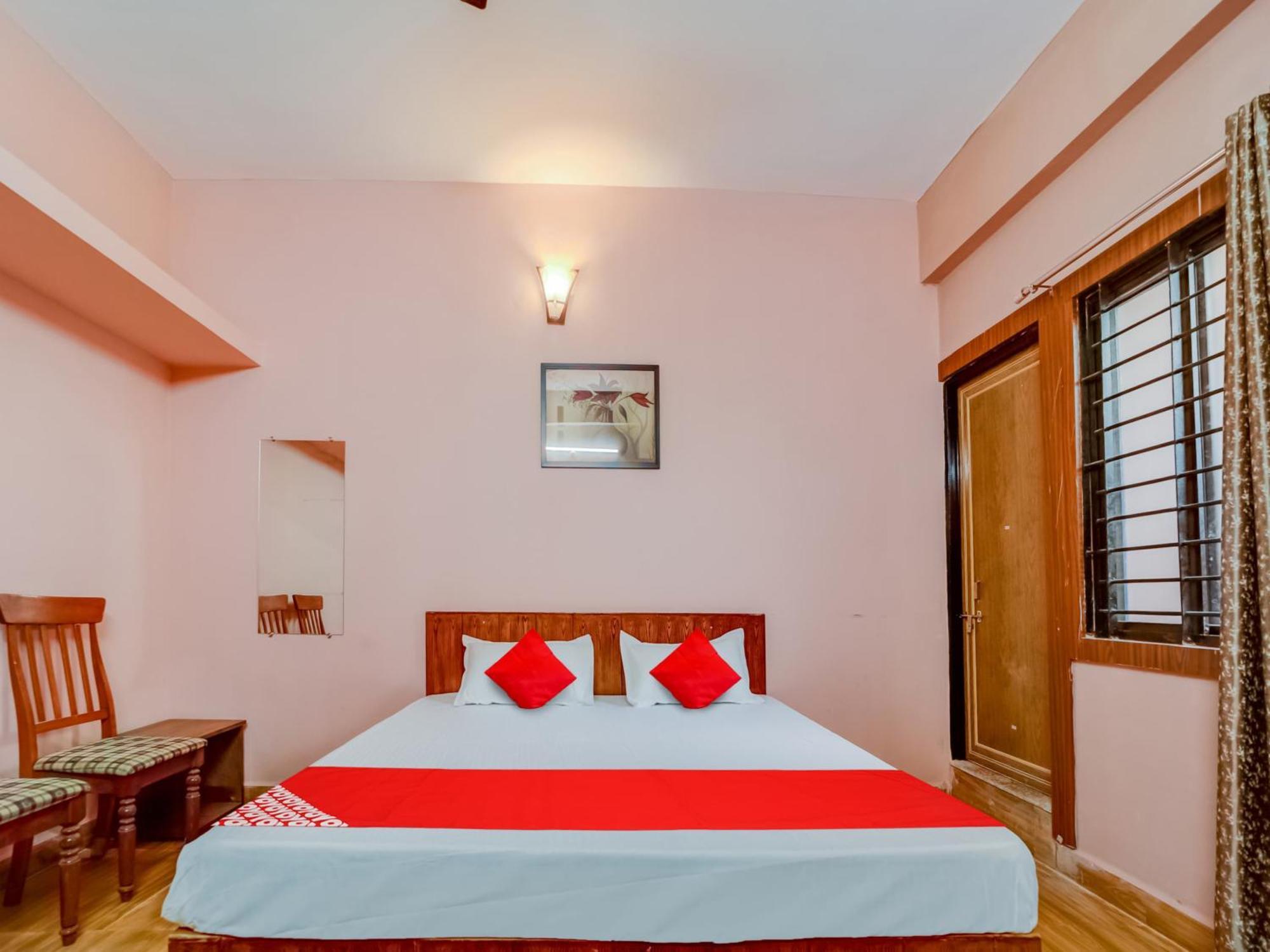 Hotel O Crown Square Bhopál Kültér fotó