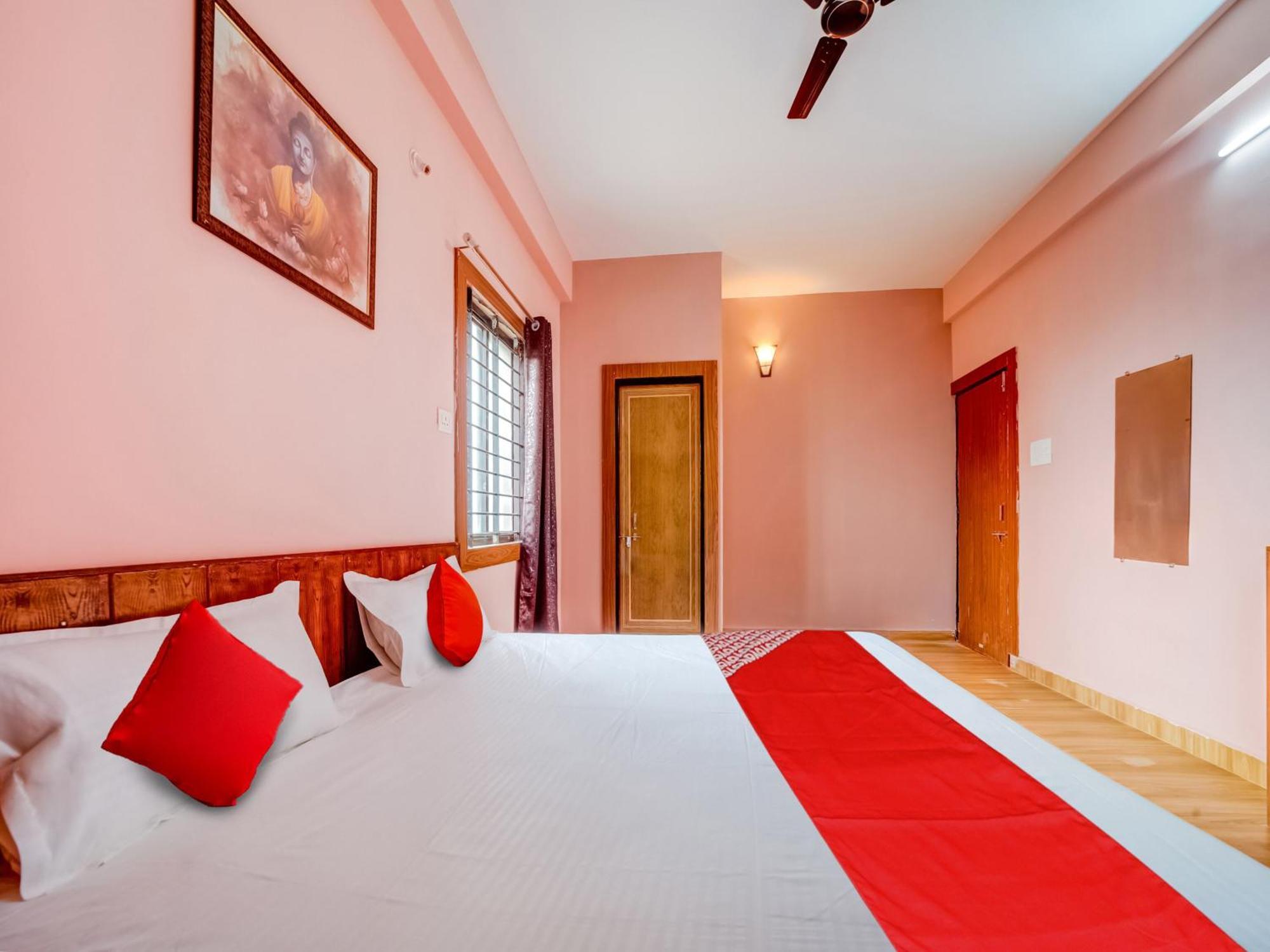 Hotel O Crown Square Bhopál Kültér fotó